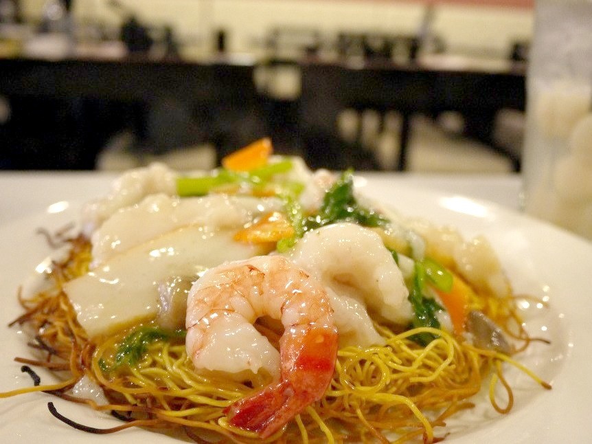 Combination seafood chow mein at Little Singapore, Brisbane (by livingsunny)