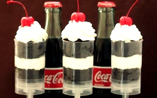 Recipe: Coke Float Push-Up Pops